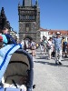 Kind auf der Karlsbrücke. Bitte klicken, um das Bild zu vergrößern!